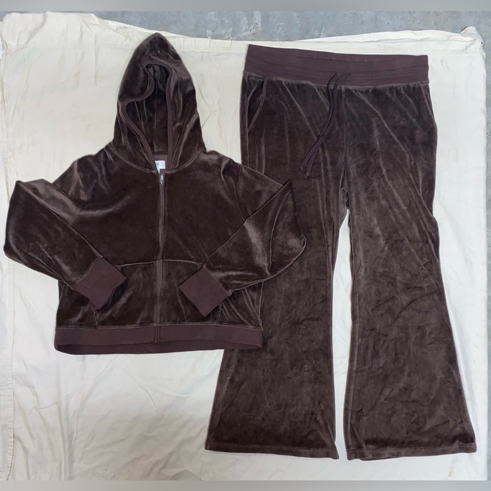 Women’s Aerie Kick-It Flare High Wasted Pant & Velour Zip Up Cropped Hoodie XXL